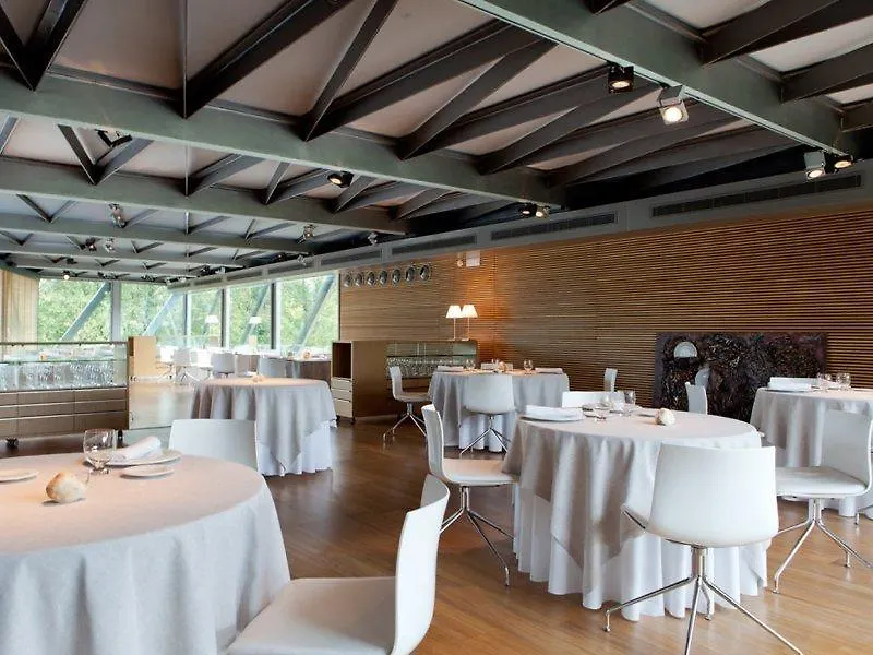 Hotel Mon Sant Benet Sant Fruitos de Bages 4*,